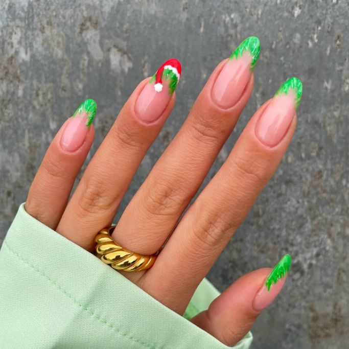 Christmas Tree Nails with Holo - Cindy's Cute Corner
